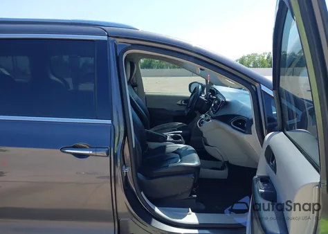 2020 Chrysler Pacifica Touring L z USA, uszkodzony, nr VIN 2C4RC1BG4LR139976